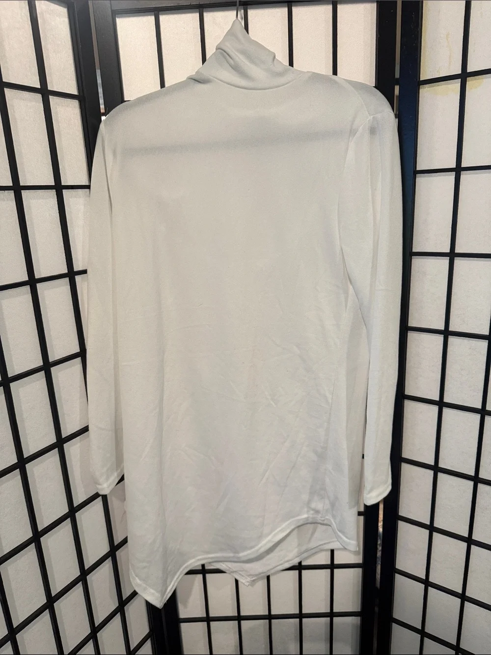 N/a classic white
